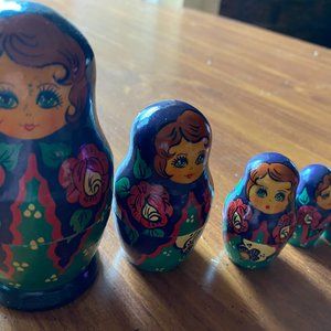 Russian wooden hand crafted and hand painted nesting doll (made 1998)